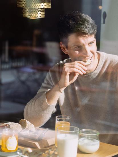 Gabriel Messner fa colazione con i prodotti Qualità Alto Adige